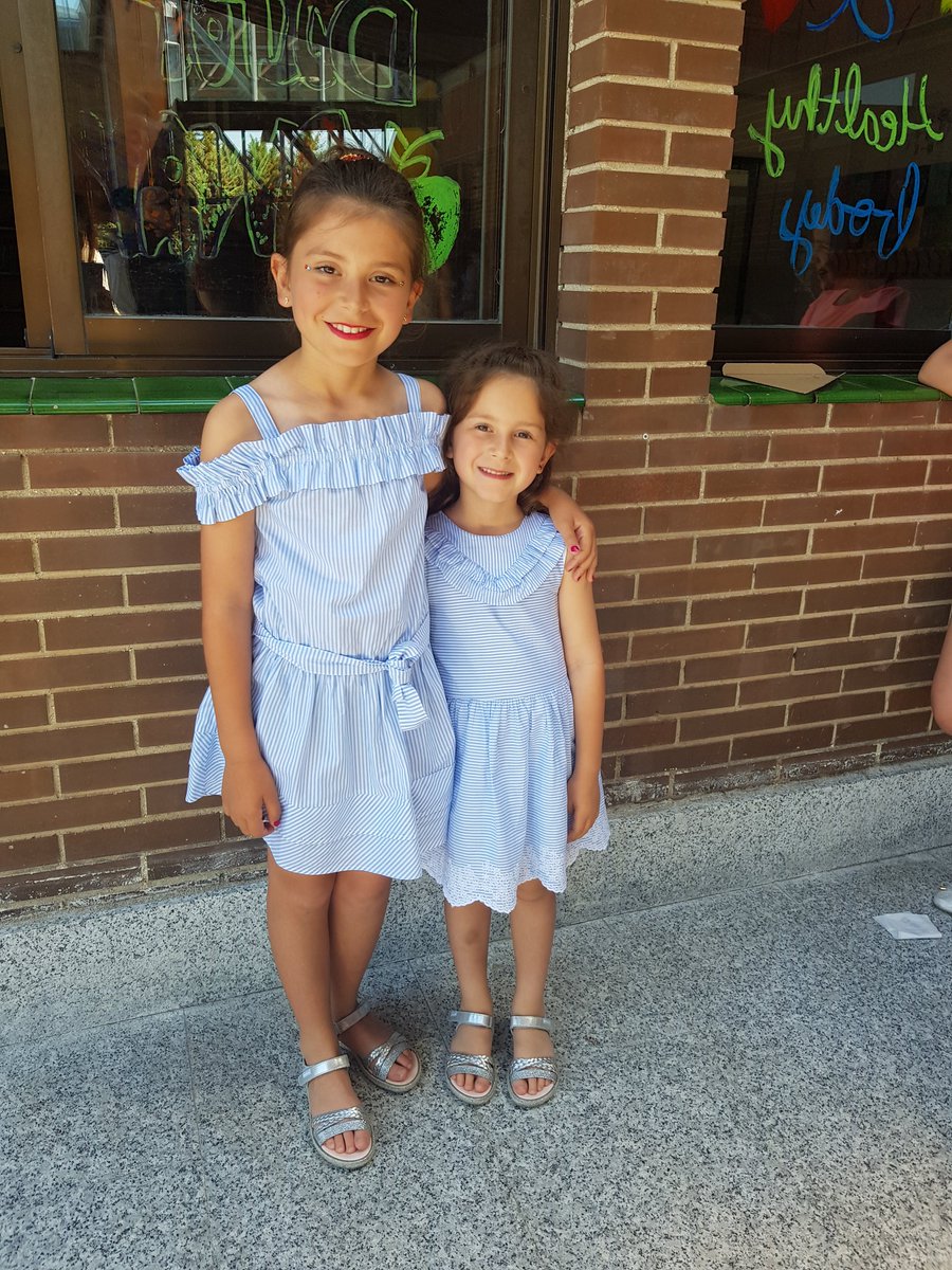 eviscle's tweet photo. Jornada de #PuertasAbiertas en @ColegioMirabal. Un día estupendo en familia con muchísimas actividades. Tutorías y visita a las clases. Festival de #Danza, #rondy, #natación y para volver a coger energía...una #Paella riquísima! https://t.co/xBXyeP61ig