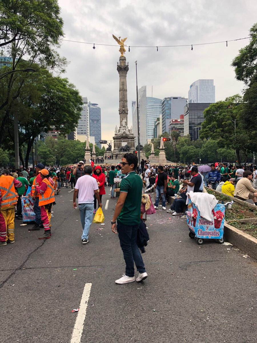 arthurcruzh's tweet photo. Qué bonito es mi #Mexico 🇲🇽 unidos siempre vencedores. https://t.co/8aoGMAnYs1