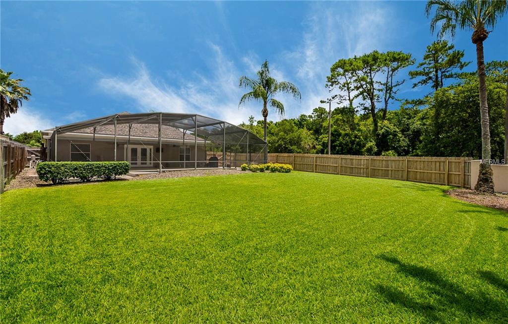 MyMetroCity's tweet image. Amazing 4/2 #WinterSprings #poolhomeforsale! Located in #TheHighlands, close 17/92, #SpringHammockPreserve, #BigTreePark &amp;amp; schools.
$329K, 2,196 SF #singlefamilyhome. New roof, patio, #pebbletechpool &amp;amp; fenced yard!
More details: goo.gl/ZuYytU
#winterspringsrealestate