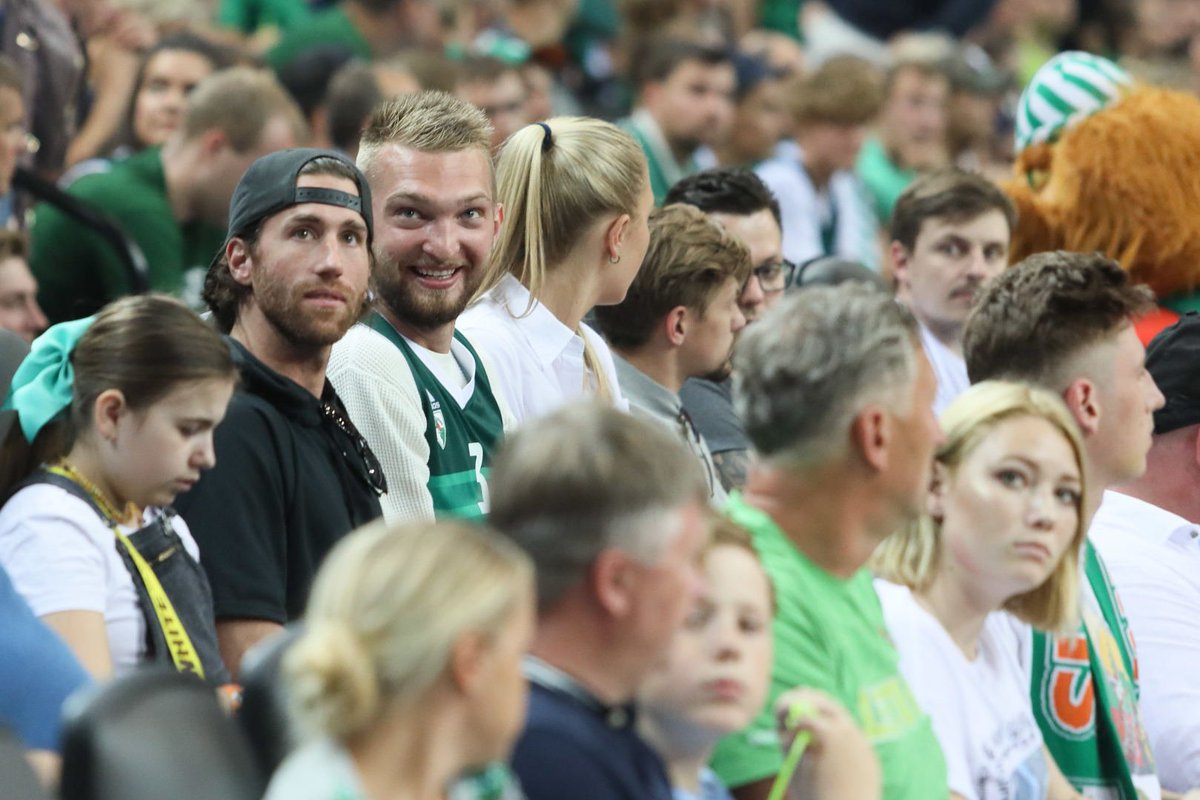 Domantas Sabonis wearing Kevin Pangos jersey in LKL finals Game 5! Zags reunited 💪