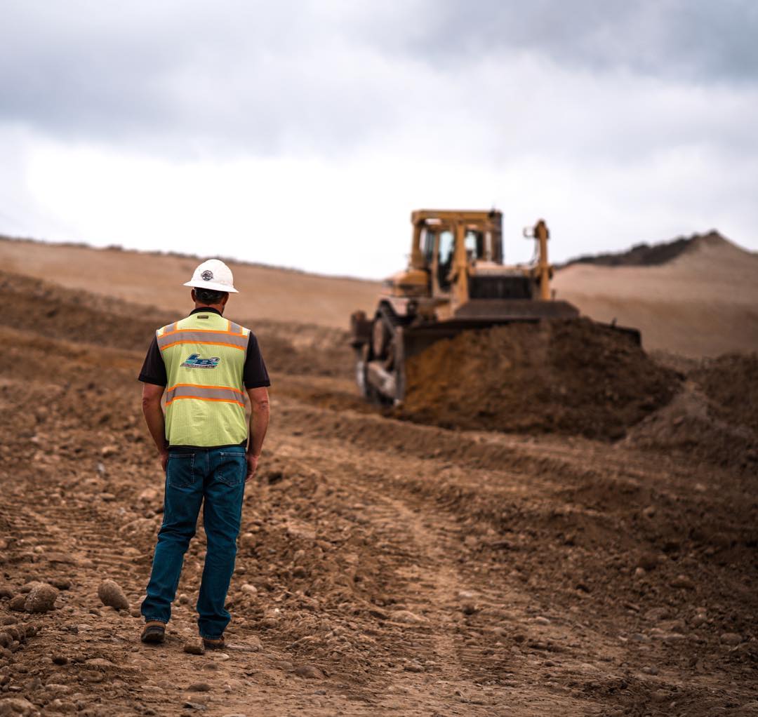 DrillNoble's tweet photo. Projects can’t be managed from the office — they require experienced boots on the ground everyday. That’s why we have an awesome team of workers who continue to deliver phenomenal products for our clients! 
visit https://t.co/MtIzJJPA5s

#goldenretriever #goldmines #goldfield https://t.co/MttVBCsTLQ