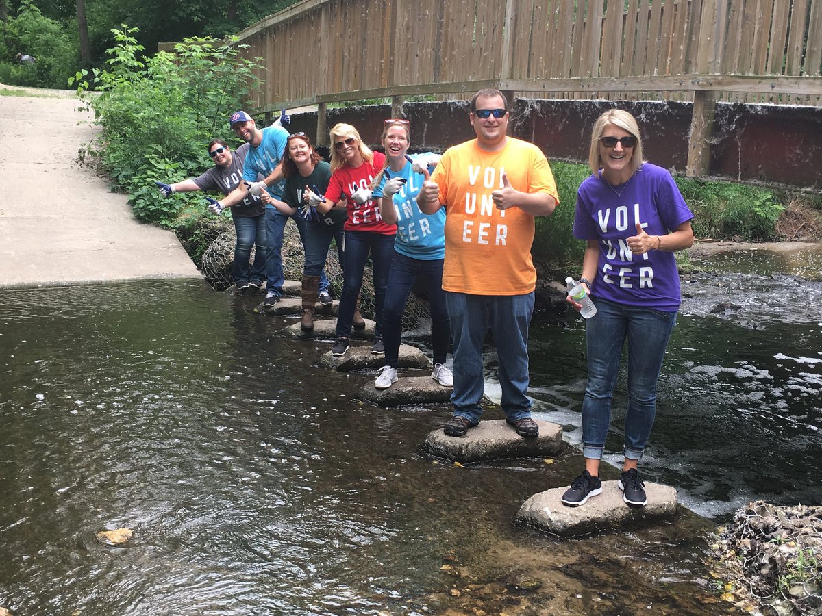 Spectrum_Brands's tweet image. Last week on our 4th Annual Day of Service in Middleton, we helped @CleanLakesWI successfully beautify Marshall Park, the Pheasant Branch Creek Corridor, and Stricker Pond. Great job, everyone! 🙌 #communitywithpurpose