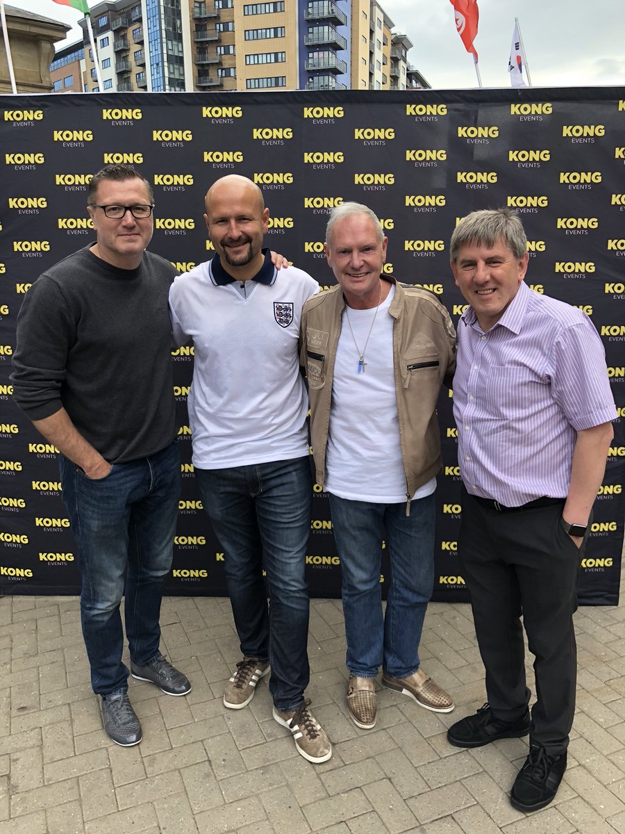 stevewraith's tweet photo. Great line up @KongEvents @stevehowey624 @SSDConcerts #livefromtimessquare #nufc #englandworldcup https://t.co/vJamYTBrT4