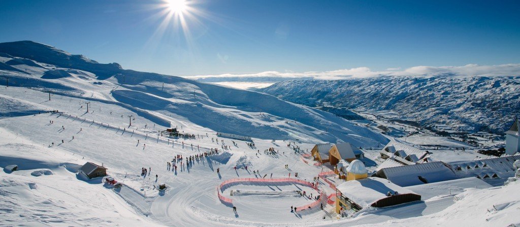 SnowSkool's tweet photo. Ever wondered what it would be like to work as a ski instructor in New Zealand, but have no idea how to make that happen? 5-step guide waiting for you here - https://t.co/TdoZMhFHvW #Skiinstructorcourse #skinewzealand #newzealandskiinstructor #lifeasaskiinstructor #snowskool https://t.co/wb0ZkZfIx3