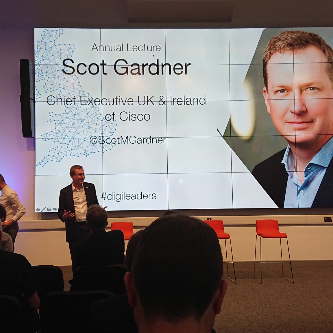 Scott Gardner, CEO of Cisco says: 'It's great to see Birmingham flourishing in the digital economy... a place I trained as an engineer at the University of Birmingham.'

#uniofbham
#futureoftransport