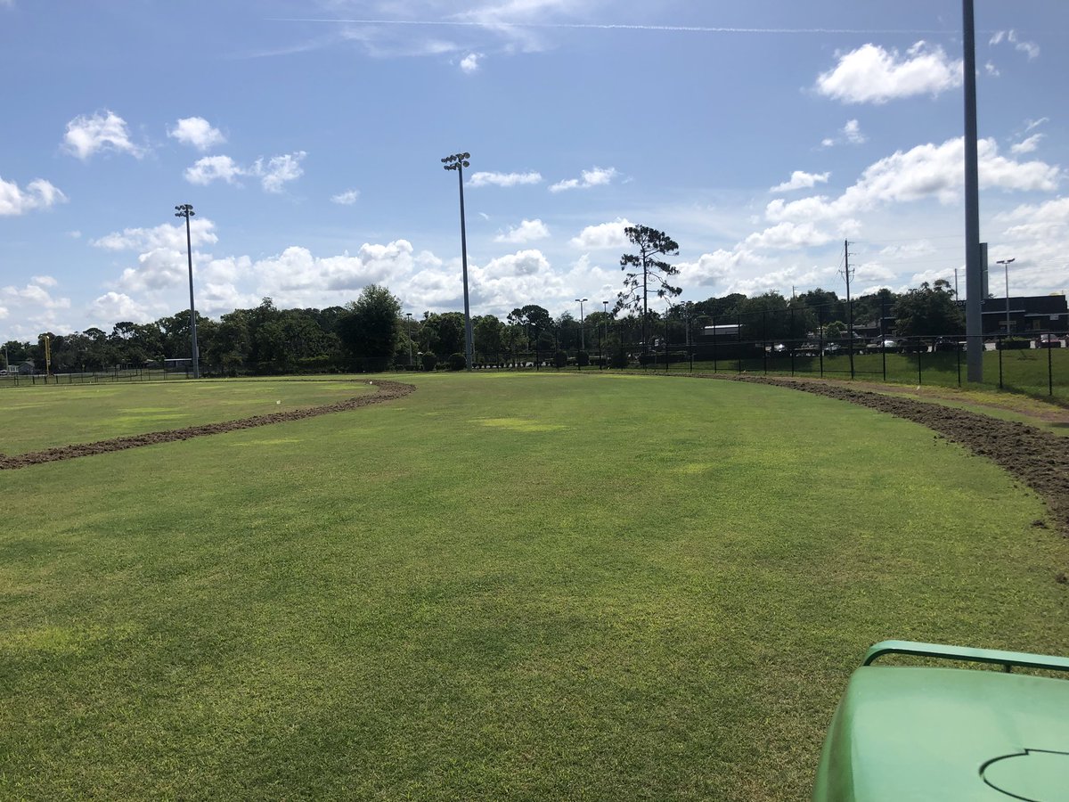 the_field_guy's tweet photo. Sometimes you just have to rip it up and start over ... #maketurfgreatagain @FivayBaseball18 https://t.co/zB4hjbmPf3