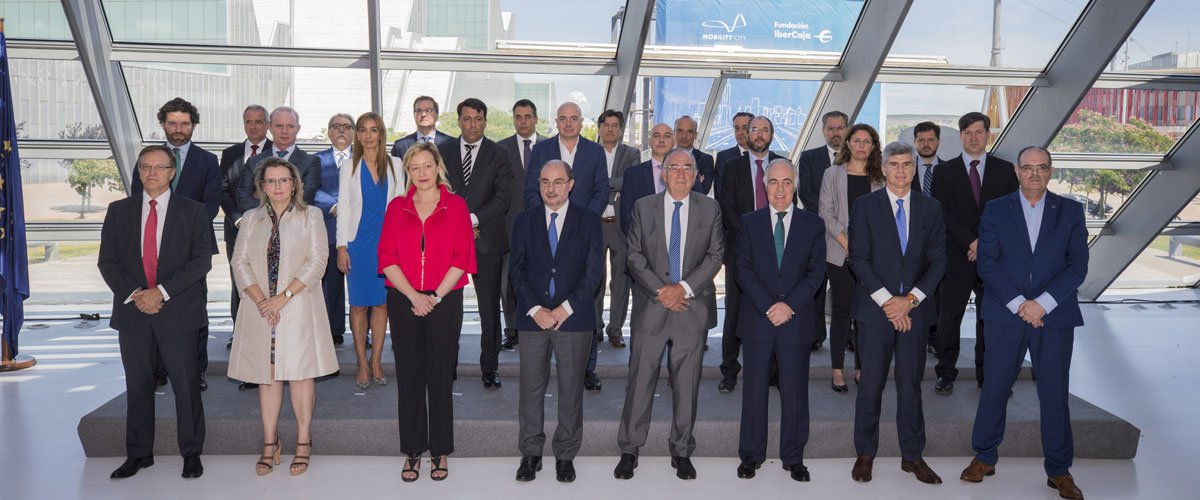 IbercajaRenting's tweet photo. La nueva Ciudad de la Movilidad –Mobility City- convertirá a Zaragoza en la capital internacional de la movilidad del futuro. Más de 20 empresas, han respaldado hoy el proyecto durante el acto de presentación, en el Pabellón Puente de la Expo:
https://t.co/LGrLmX1jah https://t.co/B7SzTpU9zf