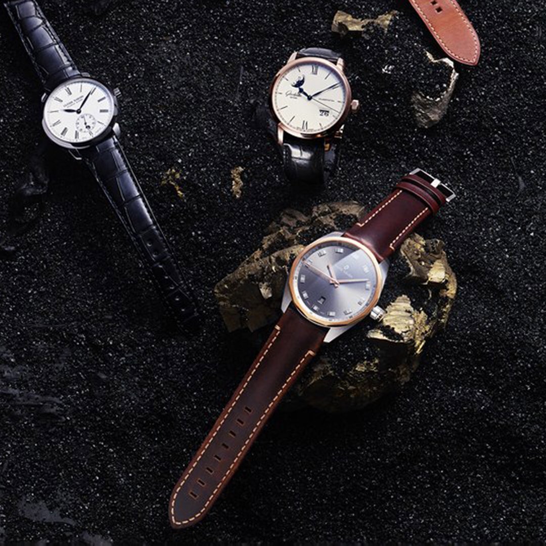 VERITIMEWATCHES's tweet photo. @favreleuba #SkyChief with rose gold bezel featured in @Vanityfair on Time, watch supplement #Vanityfair https://t.co/i4mPH1qJrn