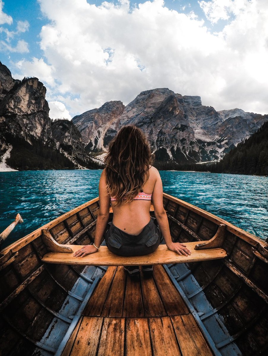 GoPro's tweet photo. Photo of the Day: Discover your #MondayMotivation in the heart of the #Dolomites with Saverio Sciutto + #HERO5 Black. 🚣⛰ https://t.co/UfftSGqedF
