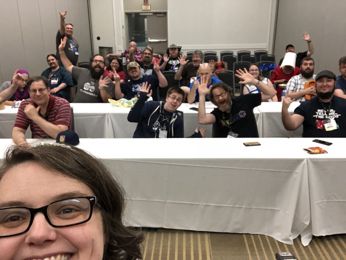 IdellaMithlynnd's tweet photo. #panelselfie @MisdirectedMark https://t.co/LLlRCqJJOD