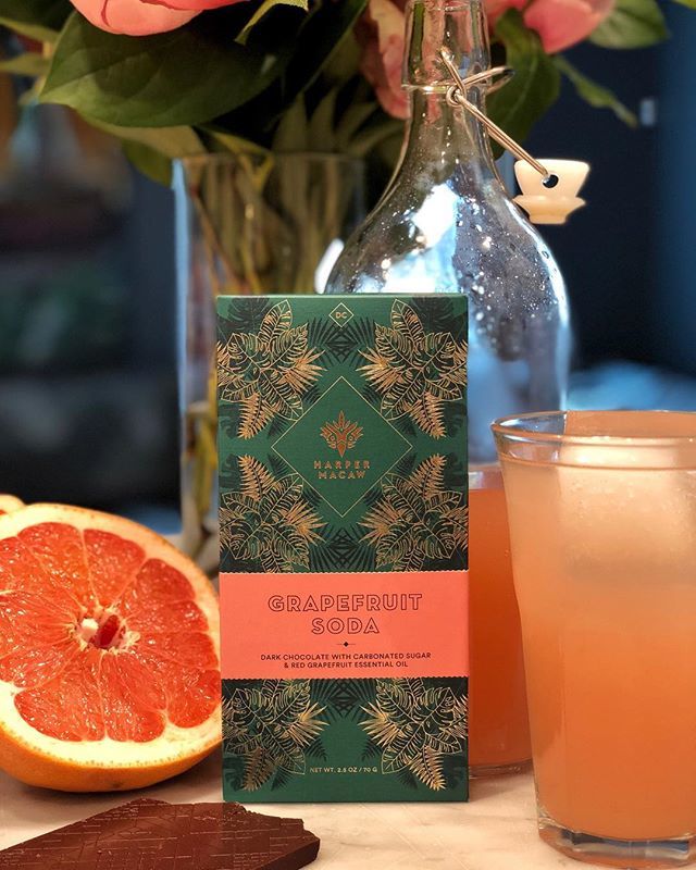 Introducing our summer seasonal bar: Grapefruit Soda. Dark chocolate with carbonated sugar crystals and grapefruit essence. .
.
.
#grapefruitsoda #finechocolate #craftchocolate #specialtychocolate #beantobar #beantobarchocolate #chocolatemaker #madeindc … ift.tt/2MAeMel