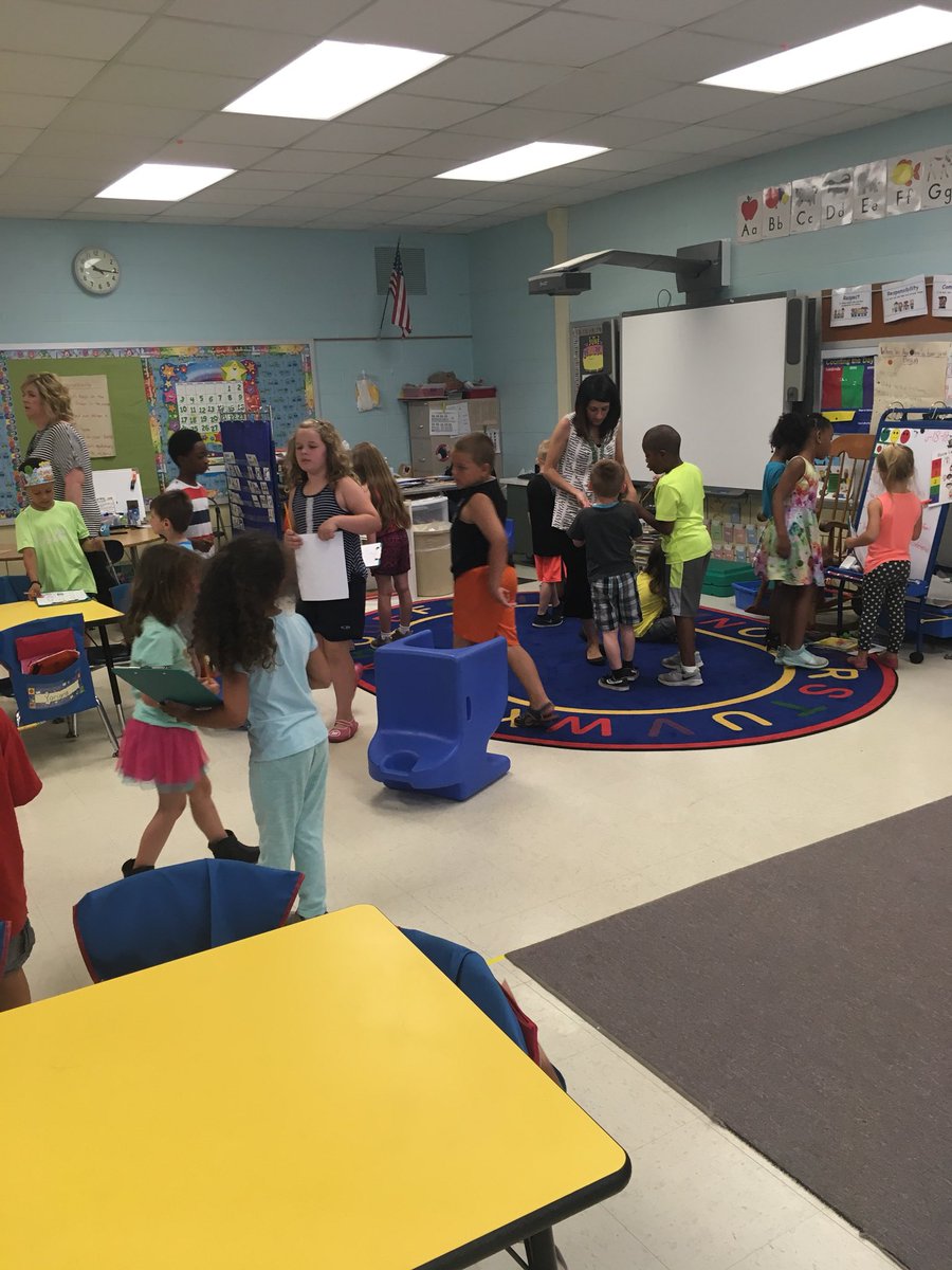 mrs_beauchaine's tweet photo. Today we visited Mrs. Schrader’s Kindergarten classroom! We read The Night Before Kindergarten by Natasha King. Then kids worked together to complete a Kindergarten scavenger hunt! These Pre-K kids are officially ready! Thanks for having us, Mrs. Schrader. @PaulRoadSchool #Prs50 https://t.co/5KAxO2xuec