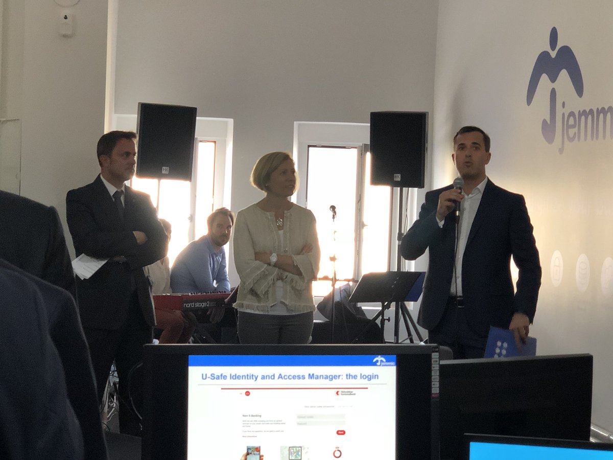 raoulmulheims's tweet photo. #jemmic inauguration of new offices in #itzig, with Prime Minister @Xavier_Bettel. Congrats Jean-Pierre Schmit, nice to see the progress, all the best for the future! #fintech #Luxembourg #SuccessStories https://t.co/SJGPY5eQm1