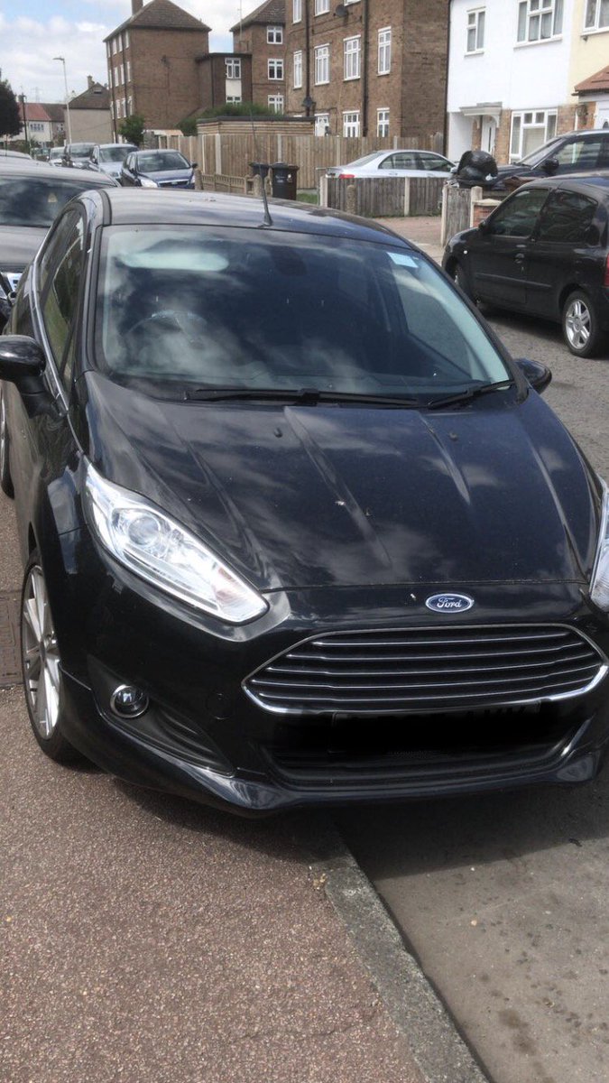 MPSBarkDag's tweet photo. Busy day for #KGTeamD officers having found 5 stolen vehicles in the Barking area! All vehicles have been taken for forensic examinations. Owners have been informed and investigations continue. Top work team! #topjob #teamwork 422EA https://t.co/TUvyXu9OR6