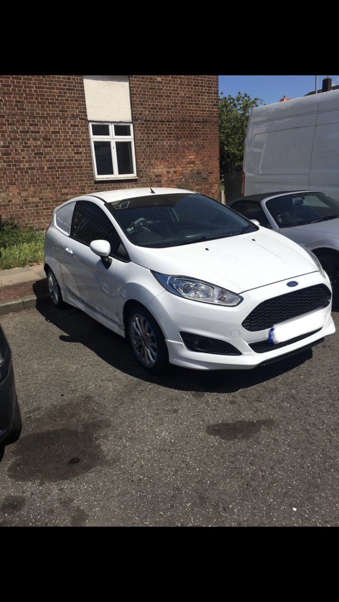 MPSBarkDag's tweet photo. Busy day for #KGTeamD officers having found 5 stolen vehicles in the Barking area! All vehicles have been taken for forensic examinations. Owners have been informed and investigations continue. Top work team! #topjob #teamwork 422EA https://t.co/TUvyXu9OR6