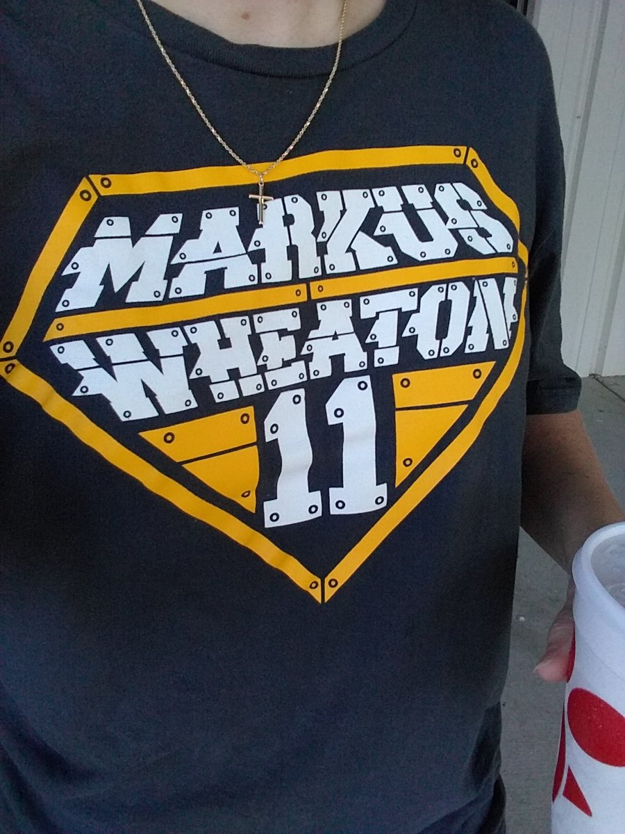SteelersFanTN's tweet photo. Church Camp! #SpartaCON Reppin @twheat002! πβ€ https://t.co/Yp3161LDMG
