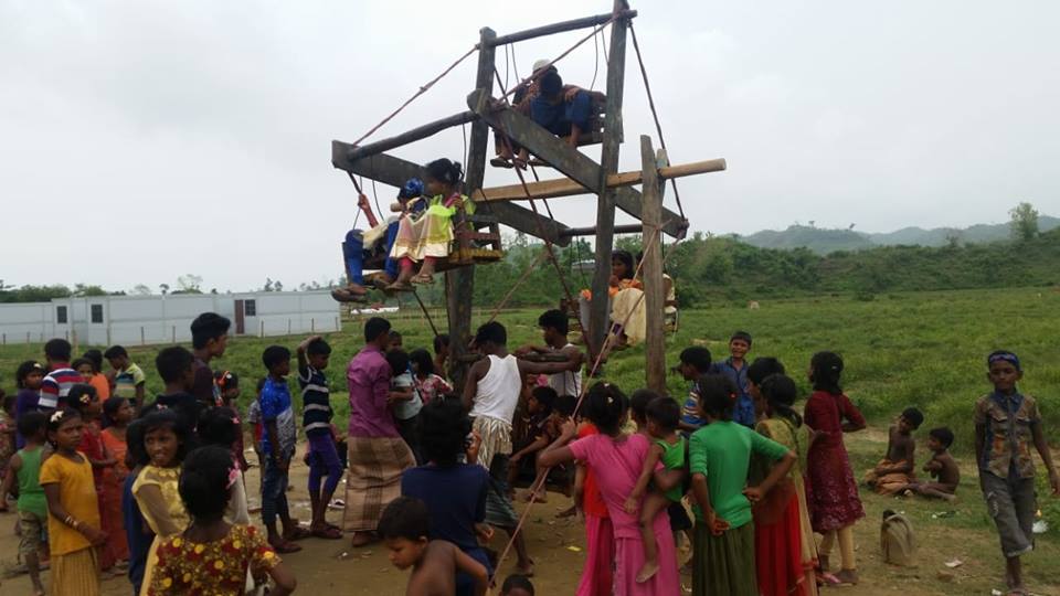 GiftingHumanity's tweet photo. GiftingHumanity facilitating MKM, distributing #food #orphan #School 17th june 2018.

#GiftingHumanity #Poverty #Leicester #Charity #Poor #Help #togetherness, #Aid #Foodpacks #WaterPumps #Help #Community #Rohingya #Ramadan #dates #fasting #Eid2018 #Ramadan2018 https://t.co/w9QuoKHhrR