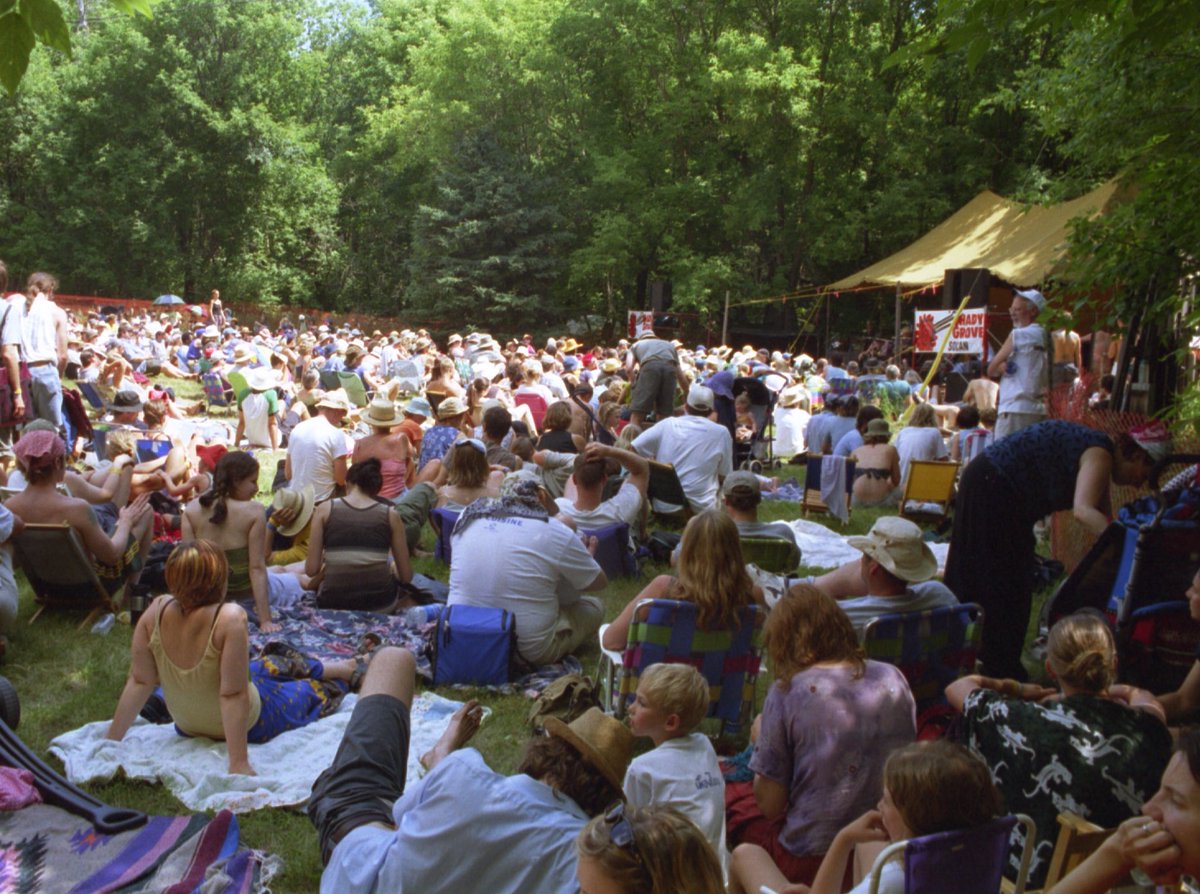 Winnipegfolk's tweet photo. Only 17 days left to go! Check out these cool shots from 1999, 2000 and 2009. #FolkFestHappy 📷: Dave McKnight &amp; Angela Browne https://t.co/JOy3gxorHd