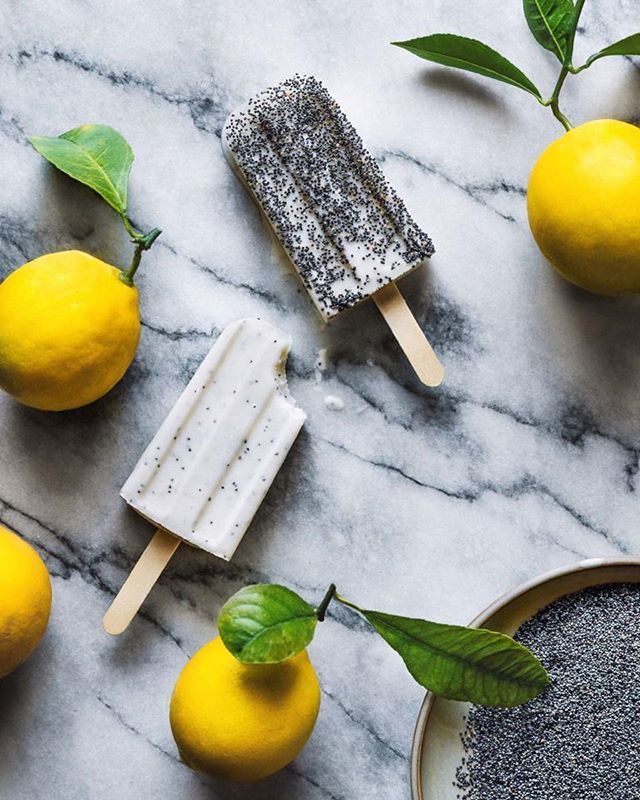 HonestlyYUM's tweet photo. How did I go so long w/out these Lemon Poppy Seed Popsicles in my life?! Only 4 ingredients + bursting with flavor!! Thank you @witandvinegar for keeping summer 😎 // tap #popsicleweek for more froz-inspiration // recipe link in profile #honestlyyum https://t.co/DrERzUCokh https://t.co/7Xjg65pRGB