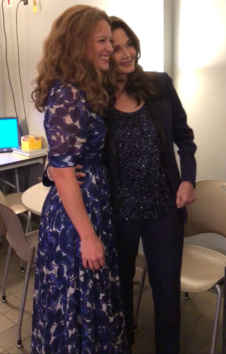 ThatKevinSmith's tweet photo. Supergirl and Wonder Woman! I saw the amazing @MelissaBenoist in her opening night performance as Carole King in @BeautifulOnBway and the @RealLyndaCarter was there to cheer her on as well! If you’re a fan of @TheCWSupergirl, go see the show! Melissa is flawless in it! https://t.co/TmWPdEL6CN