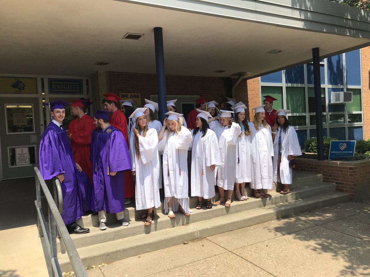 ARKknights1's tweet photo. Senior Clap Out at @ARKknights1.  What a wonderful event! https://t.co/aJLs8Adbs1