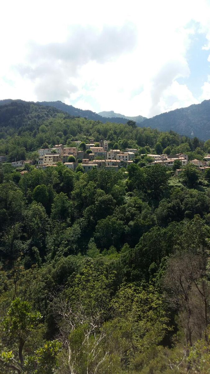 KarineLL_20's tweet photo. #Village #SanGavinu #Fiumorbu #VTT🚴♀️#Corsica ➡️ #Isulacciu 🌞 https://t.co/b0q9kJlM2r