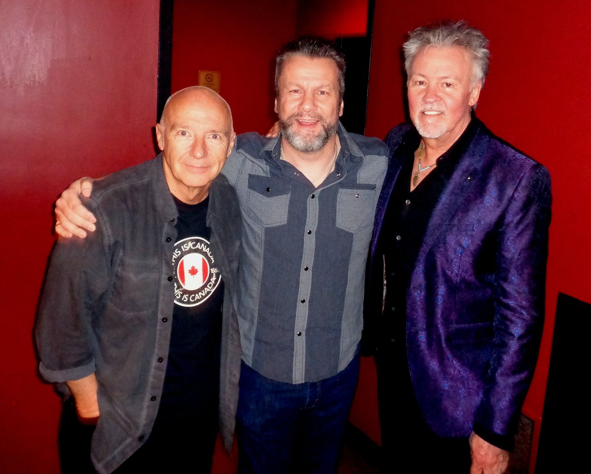 When your month is going as bad as it ever could, but you end your week with these two legends, well, long live the soundtrack to my youth <a href="/midgeure1/">midge ure💙</a> <a href="/PaulYoungParlez/">Paul Young</a>