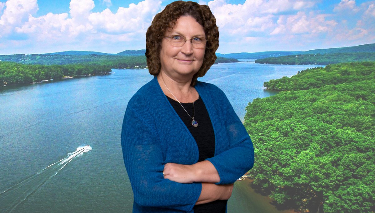 RaileyRealty's tweet photo. Our sales team is growing!! Railey Realty is proud to announce the addition of Ruth Seib! Ruth brings years of experience as both an agent and as a broker and we're excited to welcome her aboard!
We β€οΈ our agents!
#deepcreeklake #vacationdcl https://t.co/8qRUXmjMEd