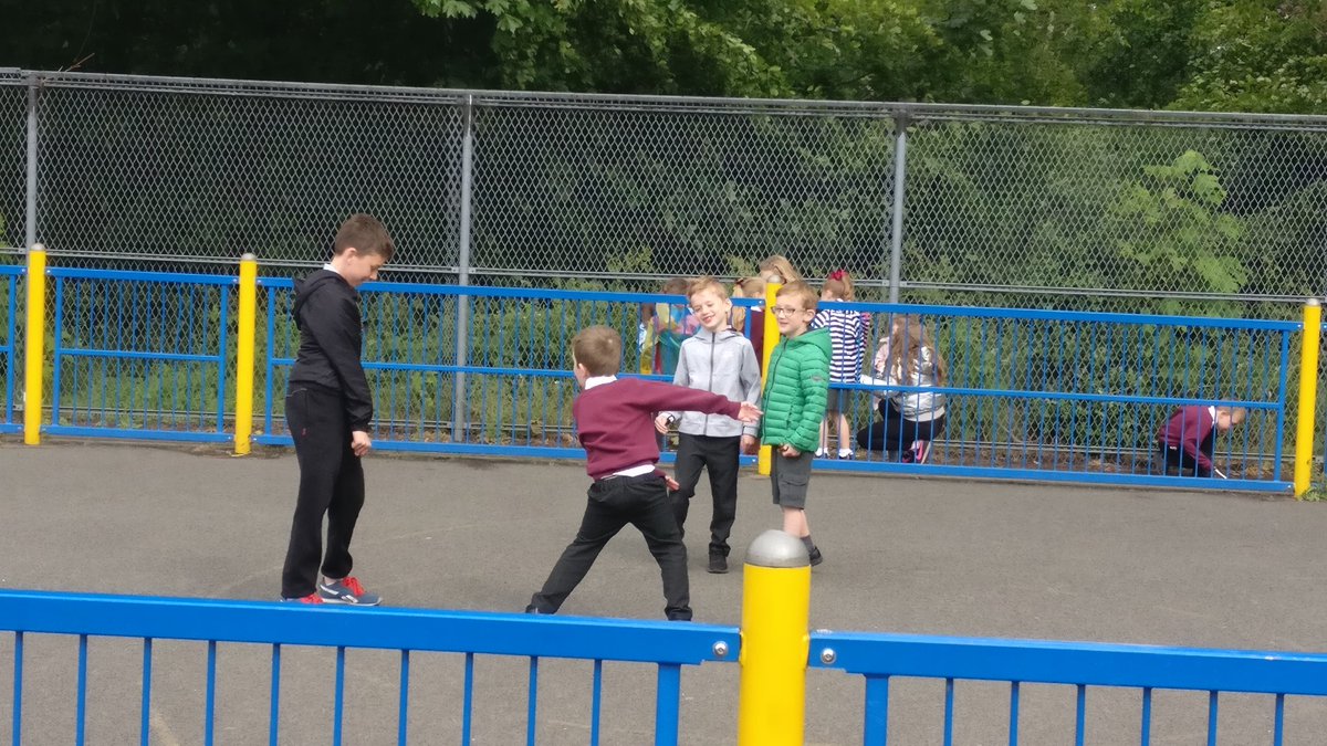 Joint playtime with Primary 1 and our nursery buddies today. 😊 #transition <a href="/WNurseryClass/">Westquarter Nursery</a>