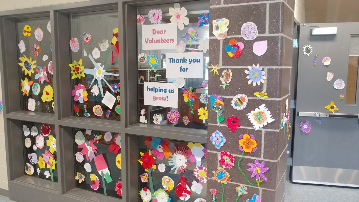 mrskingma's tweet photo. We had a wonderful turn out for our volunteer tea today! Thank you volunteers for all you do @CobblestoneES ! We couldn't do it without you! @GEDSB https://t.co/dOmgdKX5A1