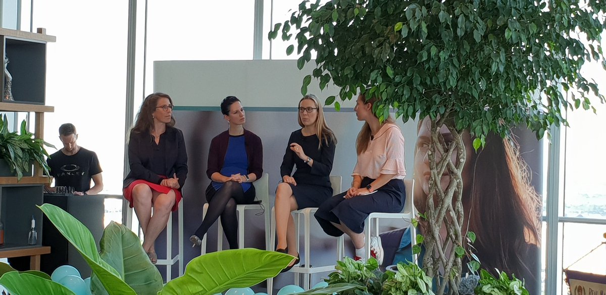 gd_women's tweet photo. Einfacher aber sinnvoller Tipp von @FraukeHegemann: "Tauscht euch aus über Finanzen!" #Dialog @finanzheldinnen #GDWxfinanzheldinnen #globalafterworkmuc https://t.co/DTkH7vOiNS