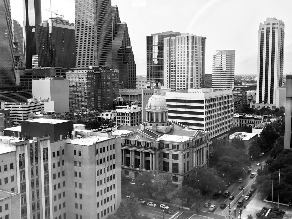 TrialResource's tweet photo. View from the 14th floor of the Harris county civil court building. Supporting another great group of attorneys.
#triatech #litsupport #Attorney #trial #skillstopaythebills https://t.co/5oTRIB3kaD
