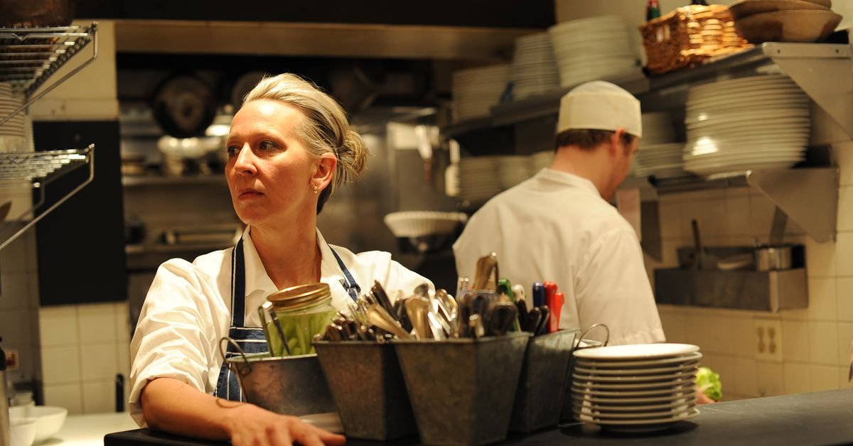 joecontent's tweet photo. Chefs React to #GabrielleHamilton Partnering With #KenFriedman at Spotted Pig #chefs #ToscaCafe #Prune #SpottedPig #controversy https://t.co/9fex6MrldF https://t.co/sjRACmwg1R