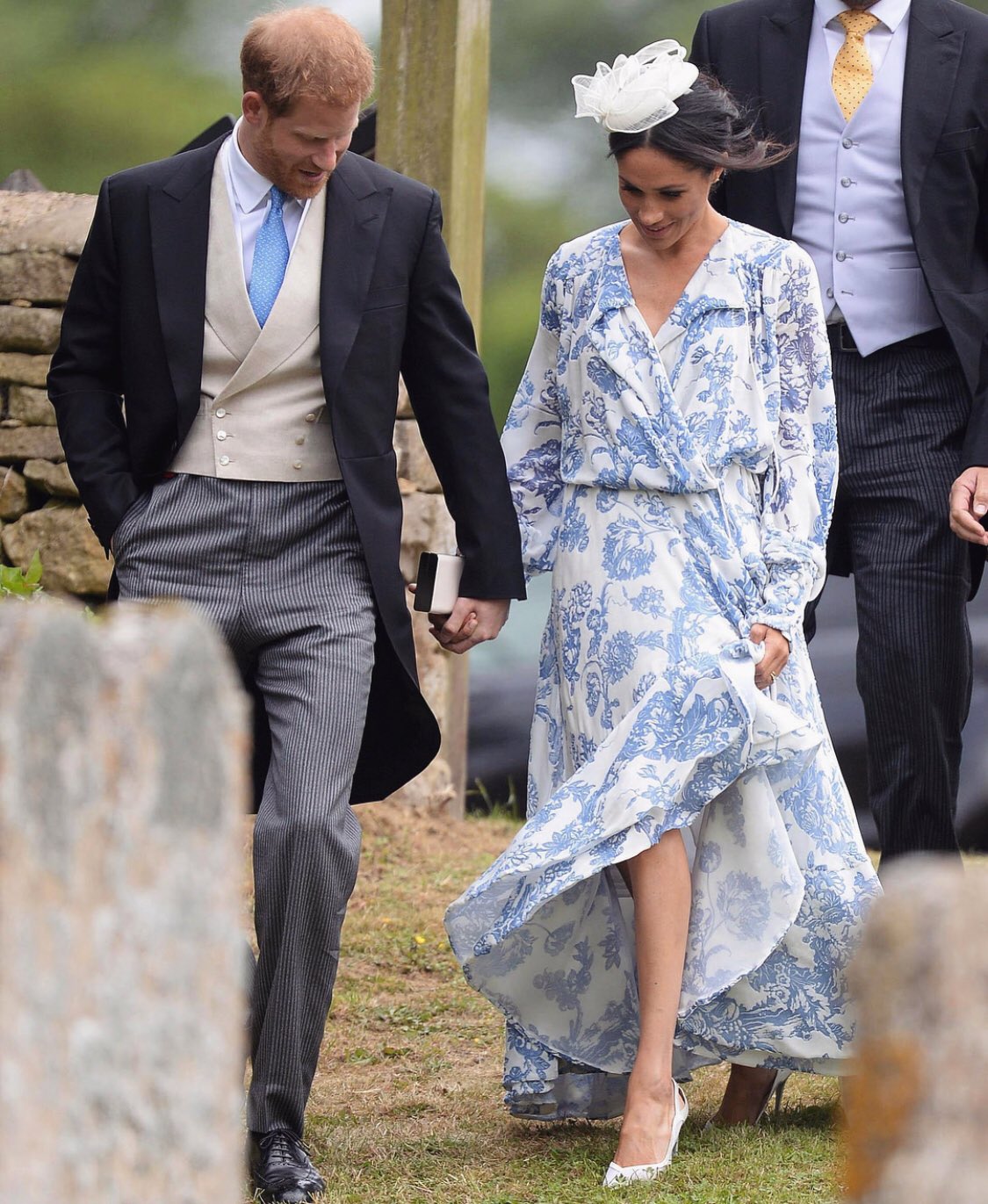 Another Burn... the aquazurra shoes.. 👠👠 : r/SaintMeghanMarkle