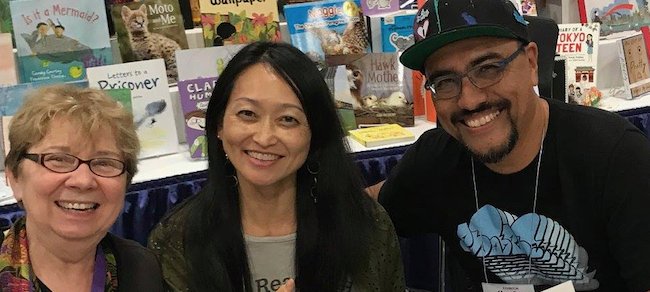 ReadersToEaters's tweet photo. @ALALibrary #ALAAC18 this wk! Thrilld #ChefRoyChoiAndTheStreetFoodRemix will receive #SeibertAwardHonor. Meet @JacBriggsMartin @junejolee @ManOneArt. See their #kimchi & live #graffiti demos. Info@ https://t.co/HQRYFy3QCC #FoodLiteracy #FoodCulture #ImmigrantStory #DiverseBooks https://t.co/mvK6rmvec3