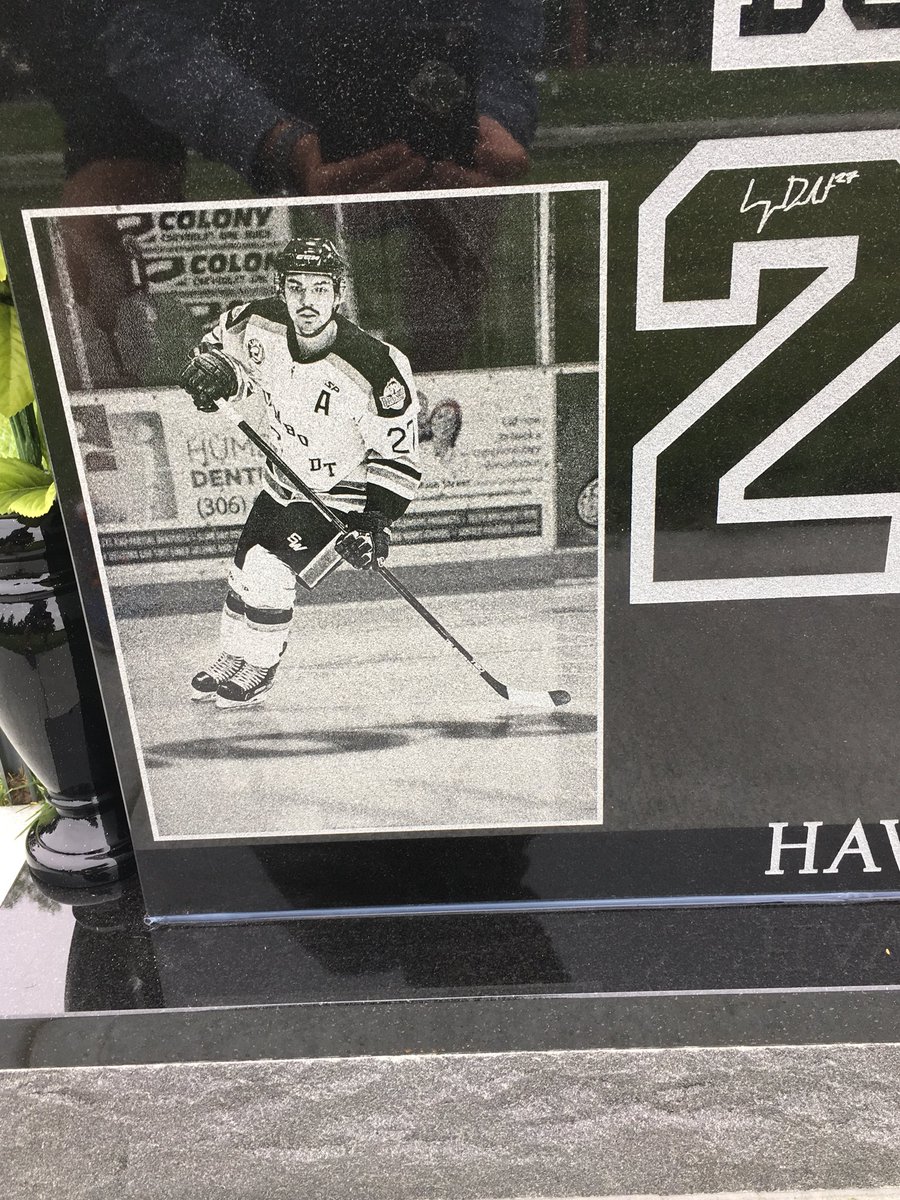 Logan Boulet’s Monument was placed this morning in the Lethbridge Mountain View Cemetary. It is beautiful. Just like he is. We tried to honour everyone. <a href="/HumboldtBroncos/">Humboldt Broncos</a> <a href="/HumboldtStrong/">#HumboldtStrong</a> <a href="/theSJHL/">SJHL</a> <a href="/HumboldtJersey/">HUMBOLDT JERSEY #Humboldtstrong</a> <a href="/HockeyPerks/">HockeyPerks</a> <a href="/neillangevin/">N</a> @CTVTerryVogt <a href="/CBCNews/">CBC News</a>