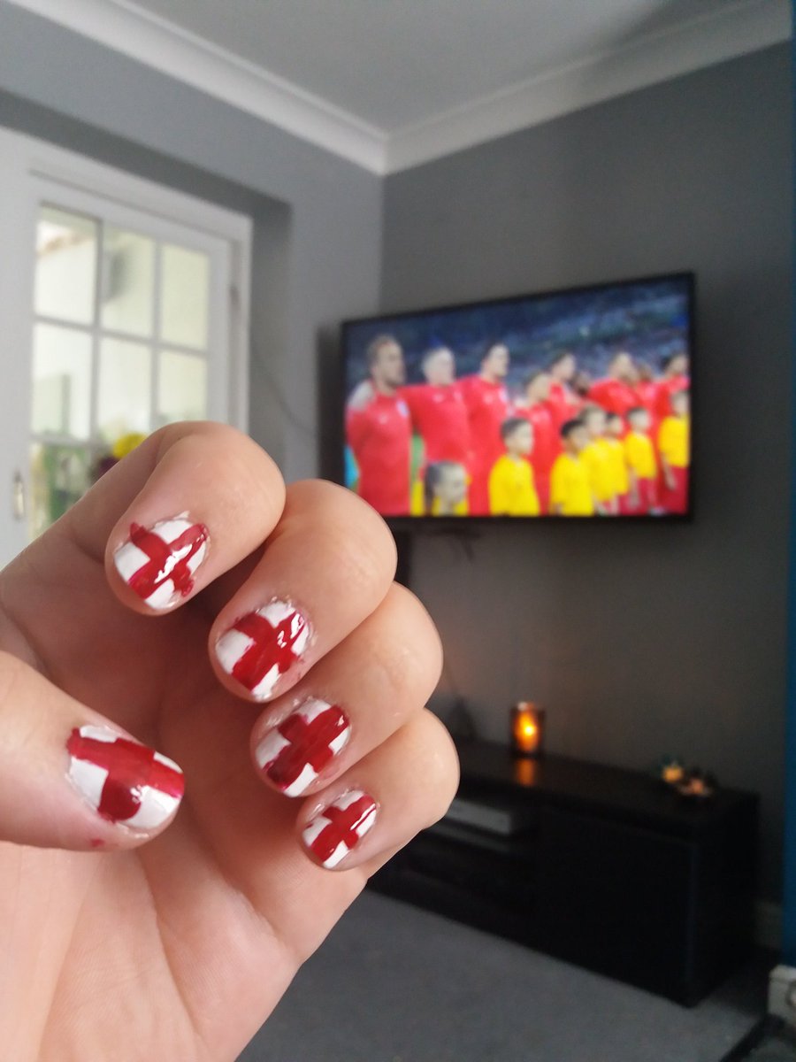 Kelly_QPR's tweet photo. Come on England! Let's not embarrass ourselves! #LuckyNails #ENGTUN https://t.co/V6968MsVys