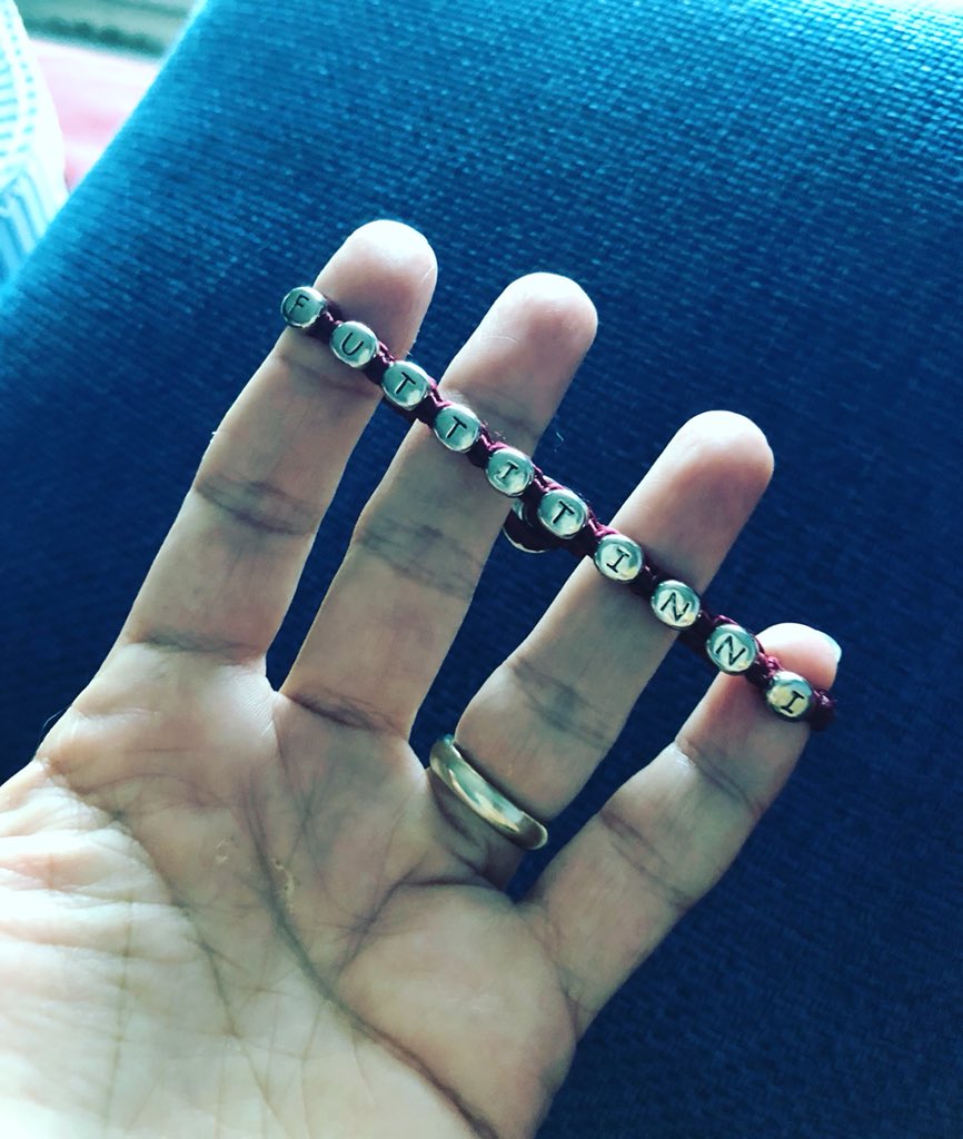 H Futtitinni Etiketa Sto Twitter