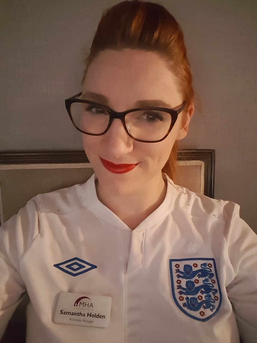 SamHolden's tweet photo. I'm wearing an England shirt! WTF? #THINGSIDOFORWORK #WorldCup https://t.co/6kauoh27UL