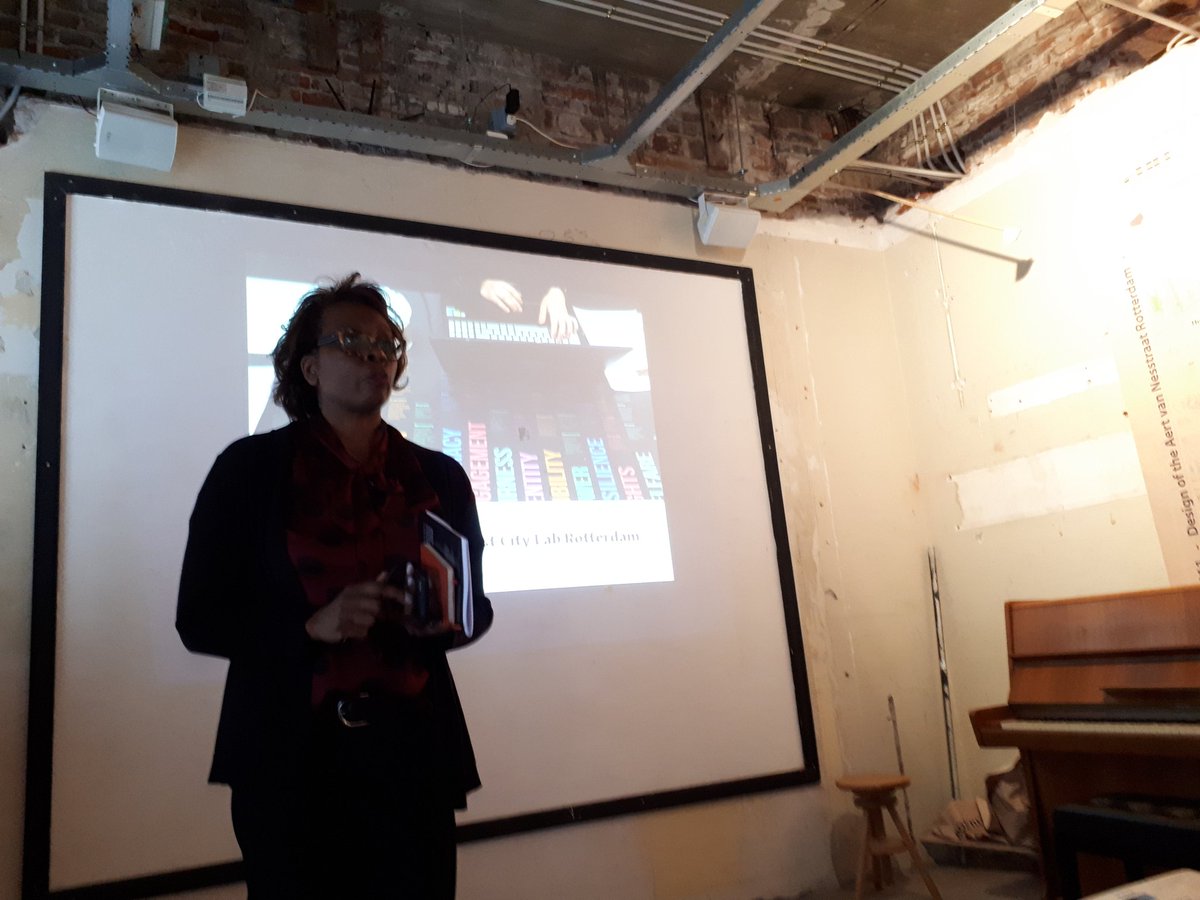 basvanderpol's tweet photo. Masterclass Just City Design @Veldacademie @AIRrotterdam @EMIopzuid @LOKAALrdam gestart. Toni Griffin als hands-on ateliermeester terug in Rotterdam. Vrijdag in gesprek over resultaten #RAM18 https://t.co/KrqfgXSHzn https://t.co/WOZZzJLPHc