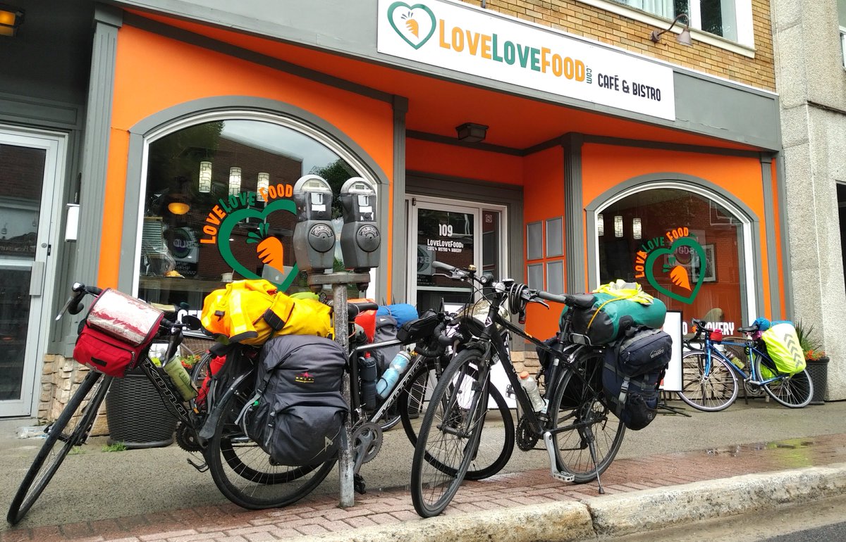 When cycling the Waterfront Trail, take a break to recharge at one of our Downtown Cafés! @WaterfrontRT @GreatWaterway  @LoveLoveMenu @DbiaCornwall #CycleCornwall #ChooseCornwall