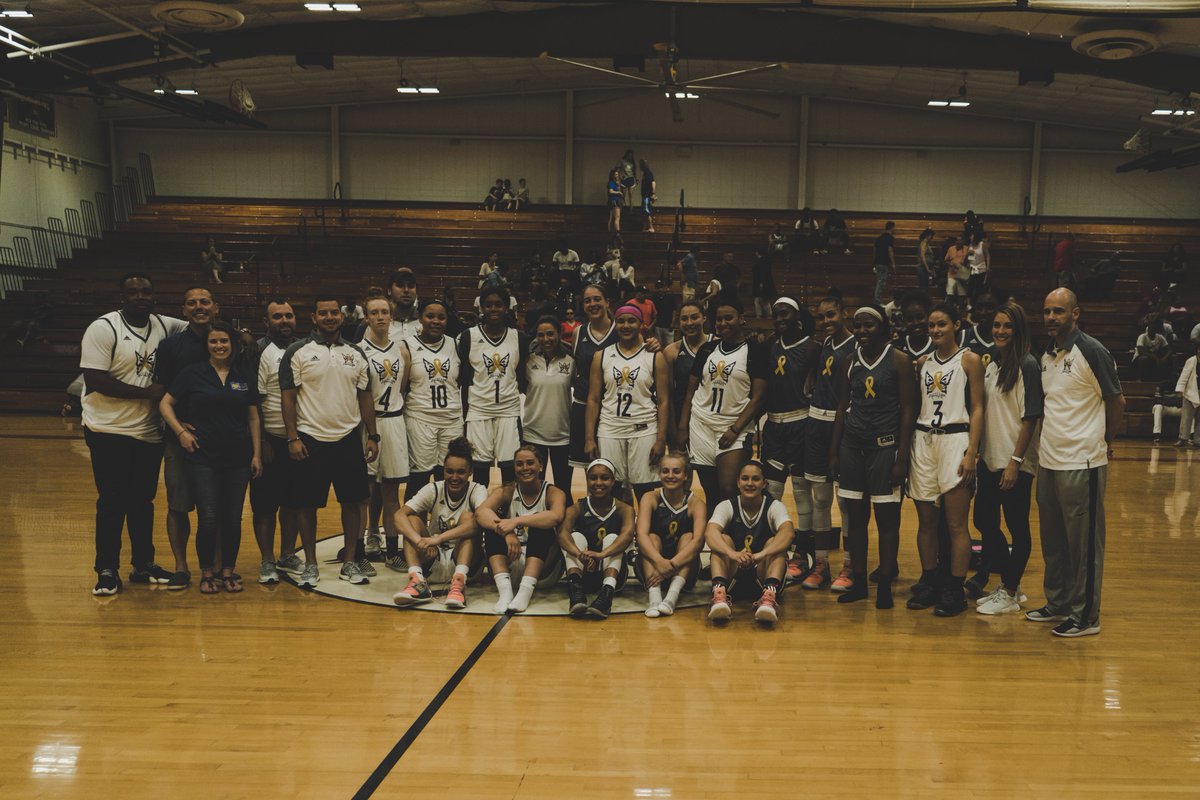 MandysClassic's tweet photo. Thank you to everyone who made this past Saturday so memorable. Special thanks to Derek Klein, Jay David, our players &amp; coaches, media, News12, &amp; Adidas for hosting &amp; sponsoring the event. Together we've raised close to 15k that will be donated to The Cure Starts Now Foundation. https://t.co/0WQyKtlT0l