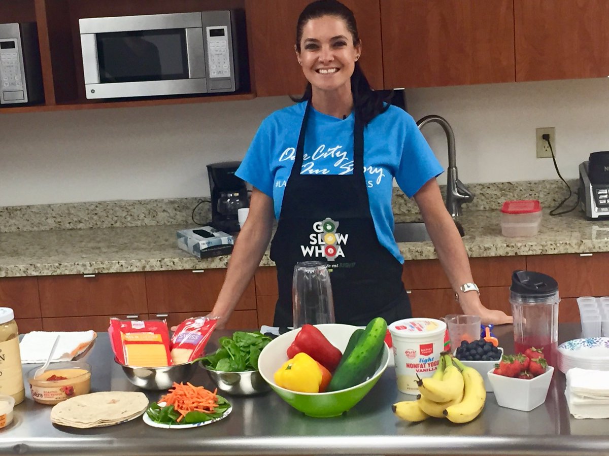 Loving ⁦@LLakes_WeCare⁩ #healthyeating segment recipes for #nutritious #summersnacks presented by Bridget @cravingsofahealthychef ⁦@TOUCHBroward⁩ #hcz