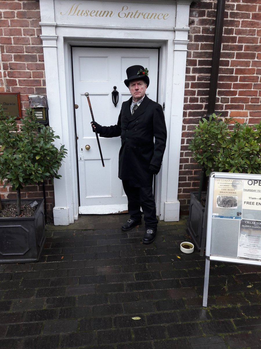 Hi #LichfieldLocal - please come and hear me talk about the #Lichfield #Suffragettes on Saturday 23 June at 11am at <a href="/lichspkrscorner/">Lich Speakers Corner</a> on Dam Street - I'll be the one wearing the top hat! #history #speakerscorner