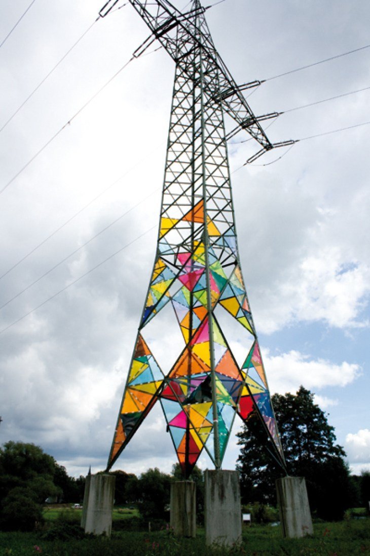 artflychris's tweet photo. Stained glass pylons anyone? Up with this sort of thing.
https://t.co/MMwt3wceaA https://t.co/XgaZwajpNi