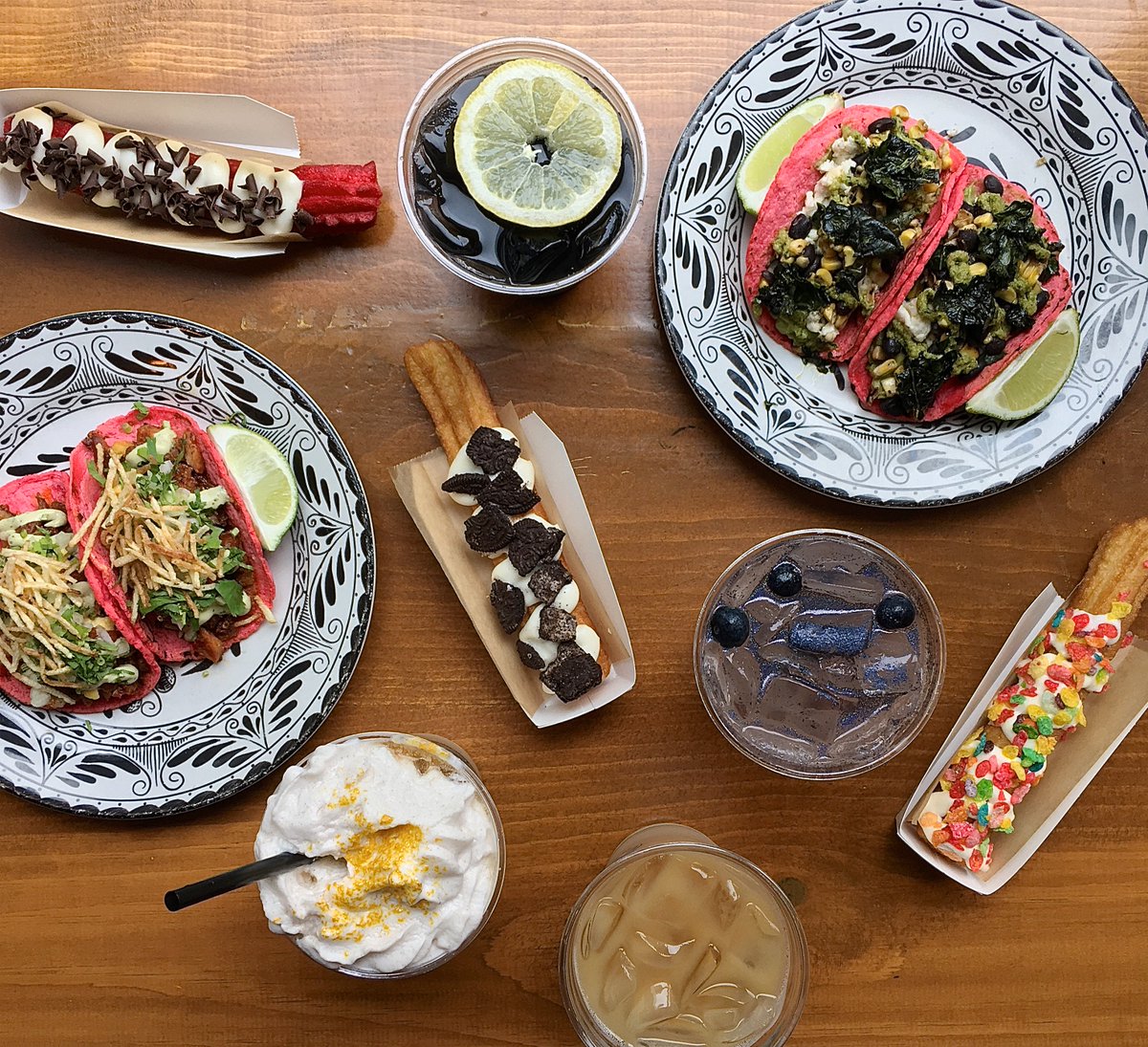 BodegaImports's tweet photo. WHEN IN DOUBT ORDER EVERYTHING. ๐ฎ๐ซโ๏ธ๐ญ #ThisMustBeThePlace #Churros #Coffee #IceCream #ChurroCone #Tacos #MondayMotivation #Summer #Monday #Dessert https://t.co/dRX2c6v3Dv https://t.co/YyAxD6RpA8