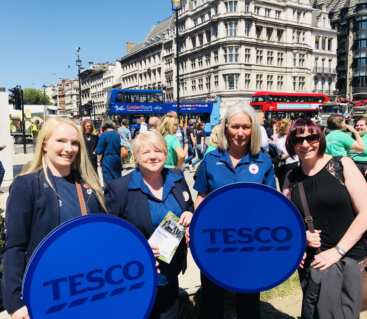KarenLinley_'s tweet photo. Great day at Houses of Parliament celebrating 16000 Community Projects through @Tesco @groundworkuk #BagsofHelp scheme 🙌 @_Natascha_J_ @Samsanderson10 https://t.co/P8ICFAcu1h