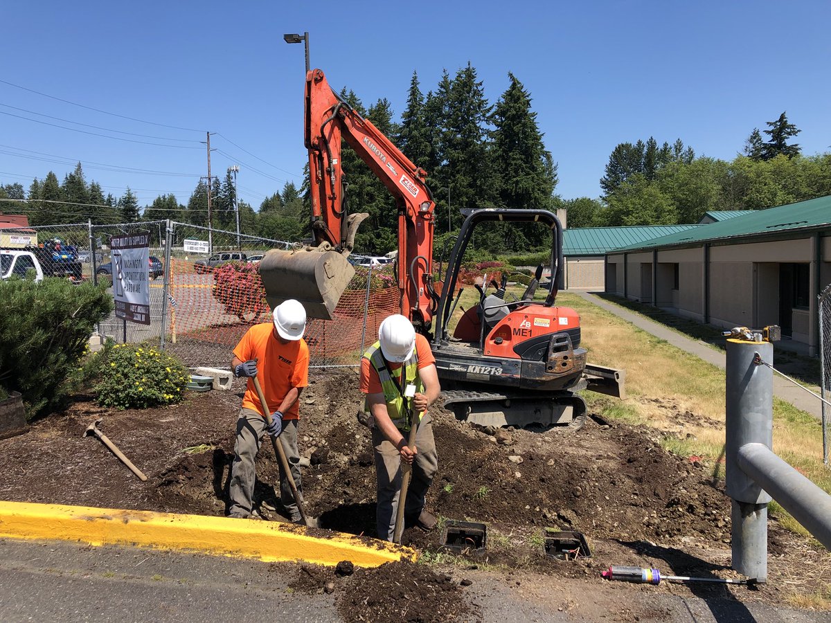 LSSDCapProjects's tweet photo. Excavation has begun at #GlenwoodElementary for the new kindergarten classroom addition. #LSSD #LSSDConstruction #WeAreLSSD https://t.co/WrX8rJ8drN