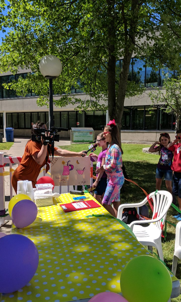 GoodmanSchool's tweet photo. "Each group conducted research, talking to over 250 people, they analyzed the data and made business decisions based on that. They had a budget, they had to purchase the décor, the lemonade all the things they needed within that budget." https://t.co/jV6J079JO9 #GoodmanLemonade https://t.co/0GIKpQBA17