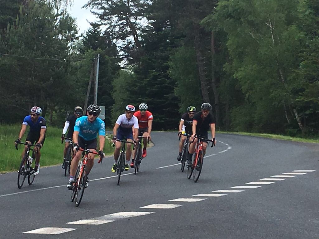 fabien_claude1's tweet photo. Team spirit 🤩
160 kms ✅ https://t.co/AuJbPfEjF8